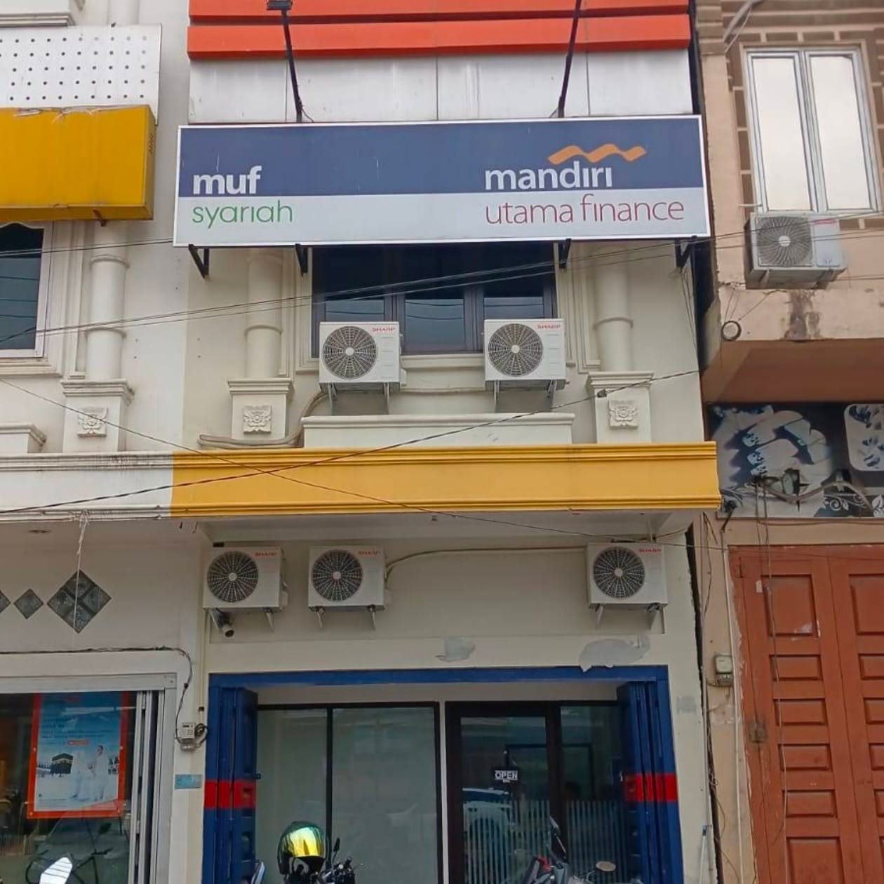 Mandiri Utama Finance Solok